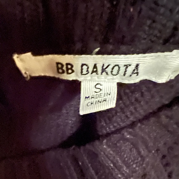 BB Dakota Black Sweater with Zipper Back - Picture 2 of 4